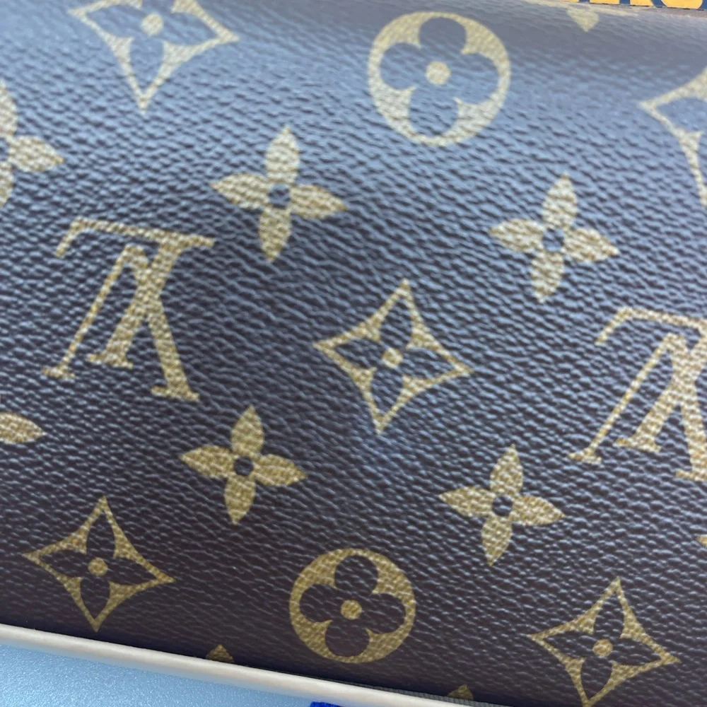 Louis Vuitton Monogram Emilie Wallet on Strap Rose Ballerine M61289 - Picture 3 of 14